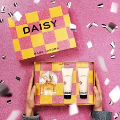 Daisy Marc Jacobs Eau de Toilette Spray 50ml Gift Set Discount