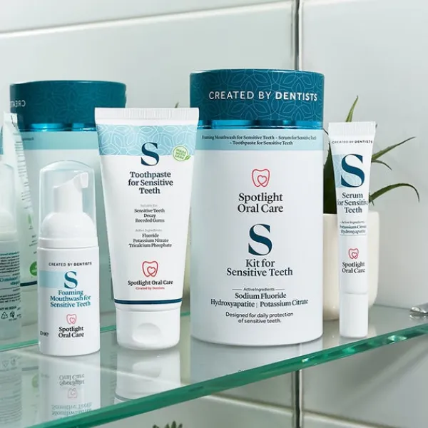 Kits Spotlight Oral Care For Sensitivity Hot